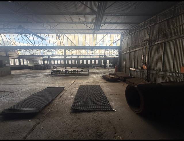1,400M² WAREHOUSE TO LET IN ALRODE